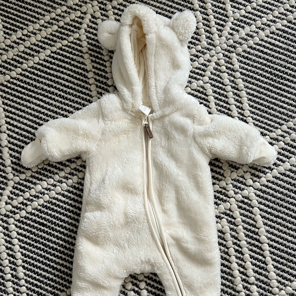 H&M White Premie Snowsuit